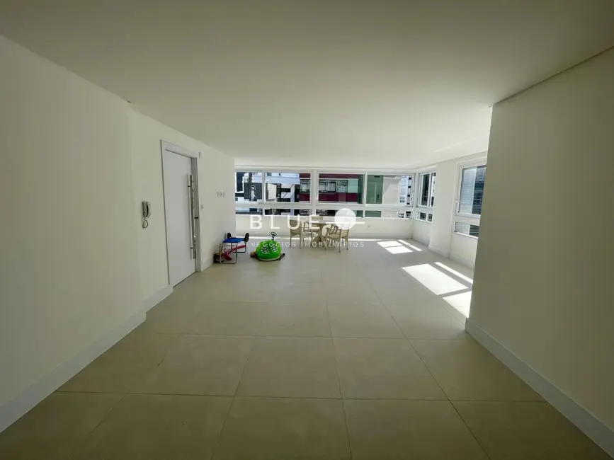 Foto 5 de Apartamento com 3 quartos à venda, 129m2 em Torres - RS