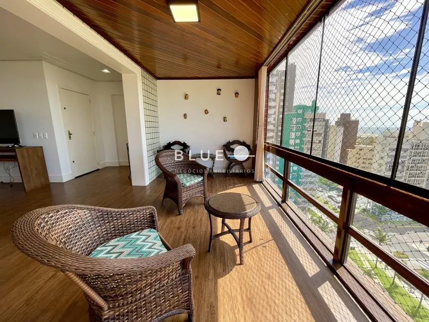 Foto 9 de Apartamento com 4 quartos à venda, 380m2 em Torres - RS