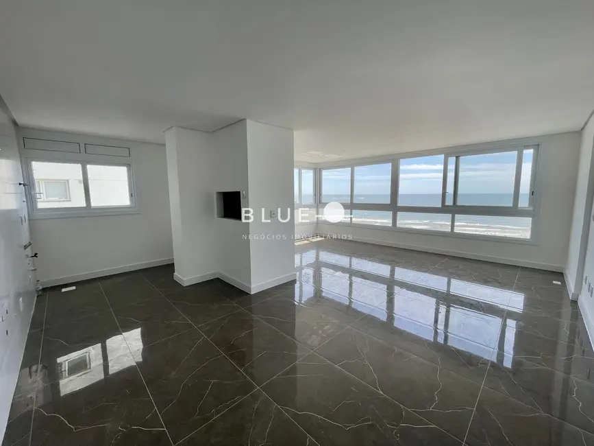 Foto 2 de Apartamento com 3 quartos à venda, 120m2 em Torres - RS