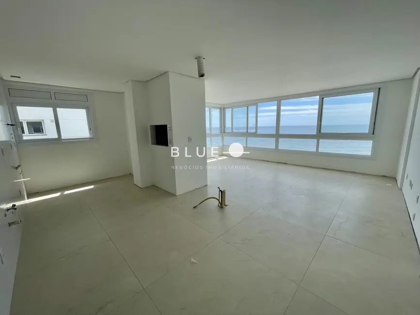 Foto 2 de Apartamento com 3 quartos à venda, 120m2 em Torres - RS