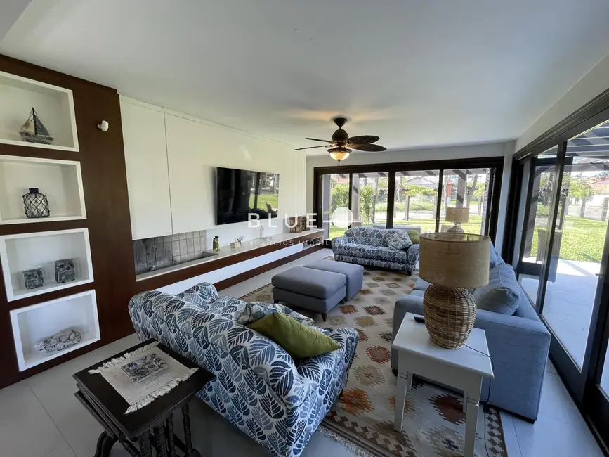 Foto 5 de Casa com 5 quartos à venda, 517m2 em Torres - RS