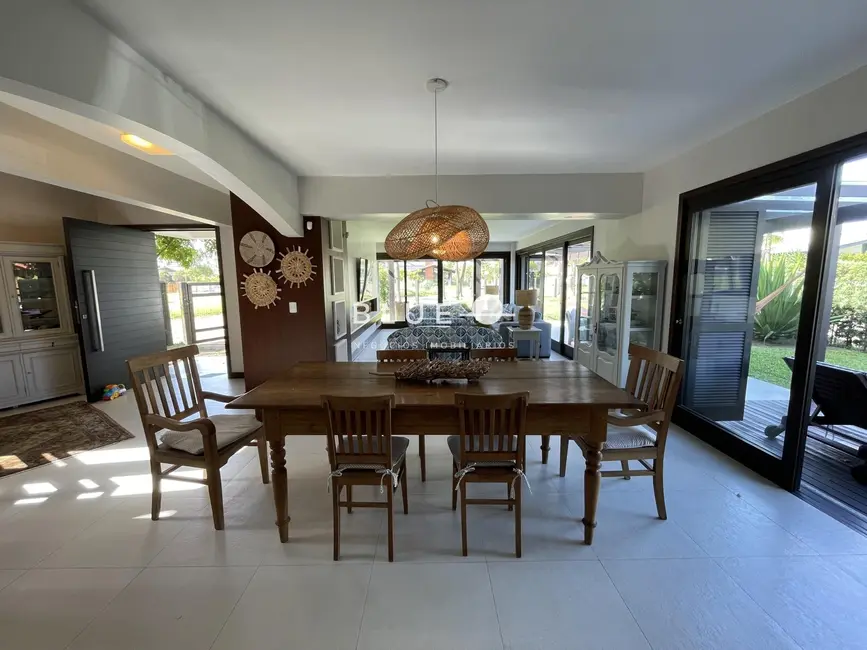 Foto 3 de Casa com 5 quartos à venda, 517m2 em Torres - RS