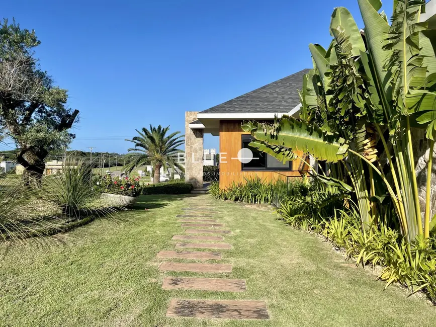 Foto 5 de Casa de Condomínio com 4 quartos à venda, 530m2 em Torres - RS