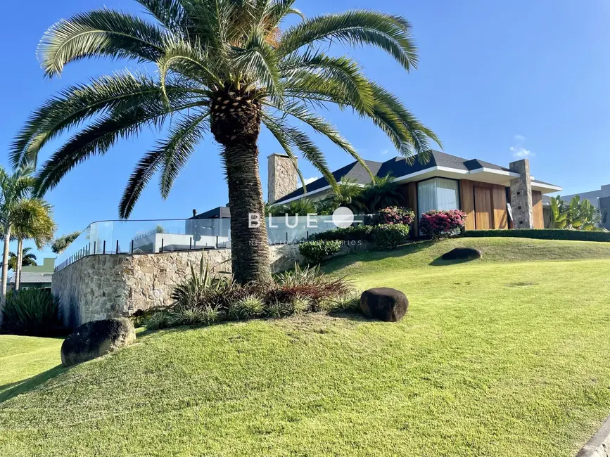 Foto 4 de Casa de Condomínio com 4 quartos à venda, 530m2 em Torres - RS
