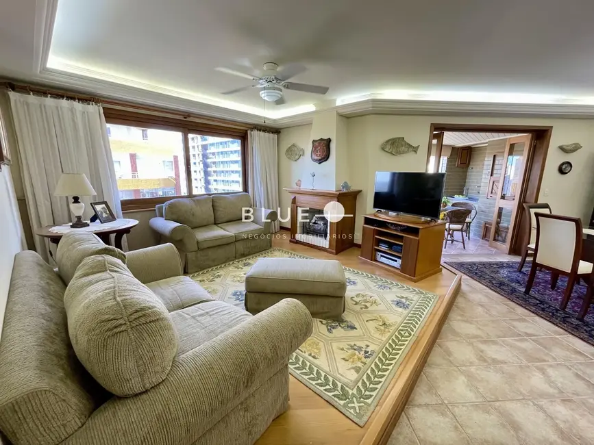 Foto 6 de Apartamento com 3 quartos à venda, 142m2 em Torres - RS