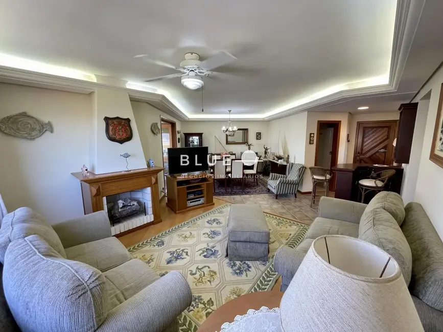 Foto 4 de Apartamento com 3 quartos à venda, 142m2 em Torres - RS