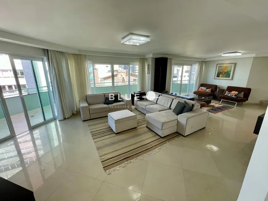 Foto 2 de Apartamento com 4 quartos à venda, 263m2 em Torres - RS