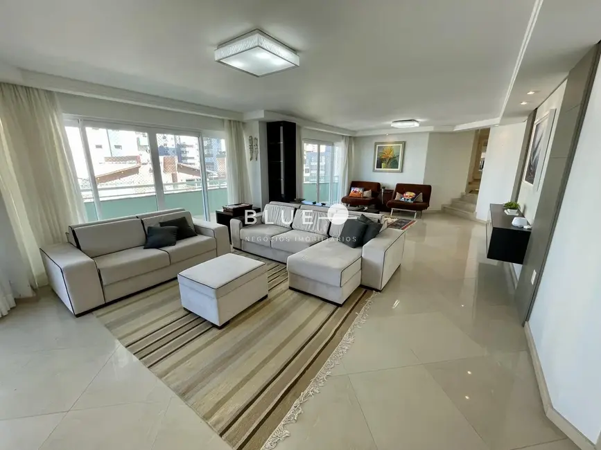 Foto 3 de Apartamento com 4 quartos à venda, 263m2 em Torres - RS