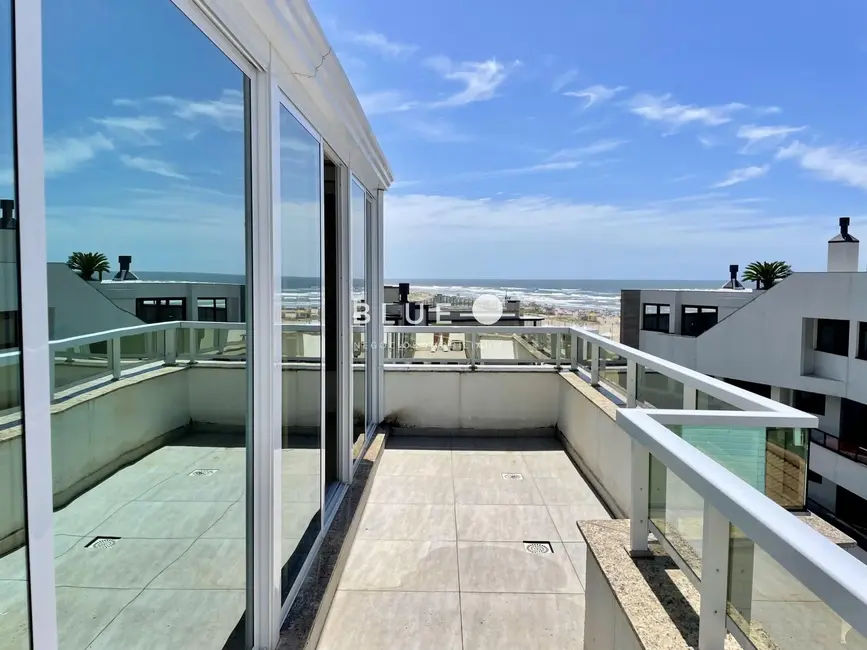 Foto 1 de Cobertura com 1 quarto à venda, 129m2 em Torres - RS