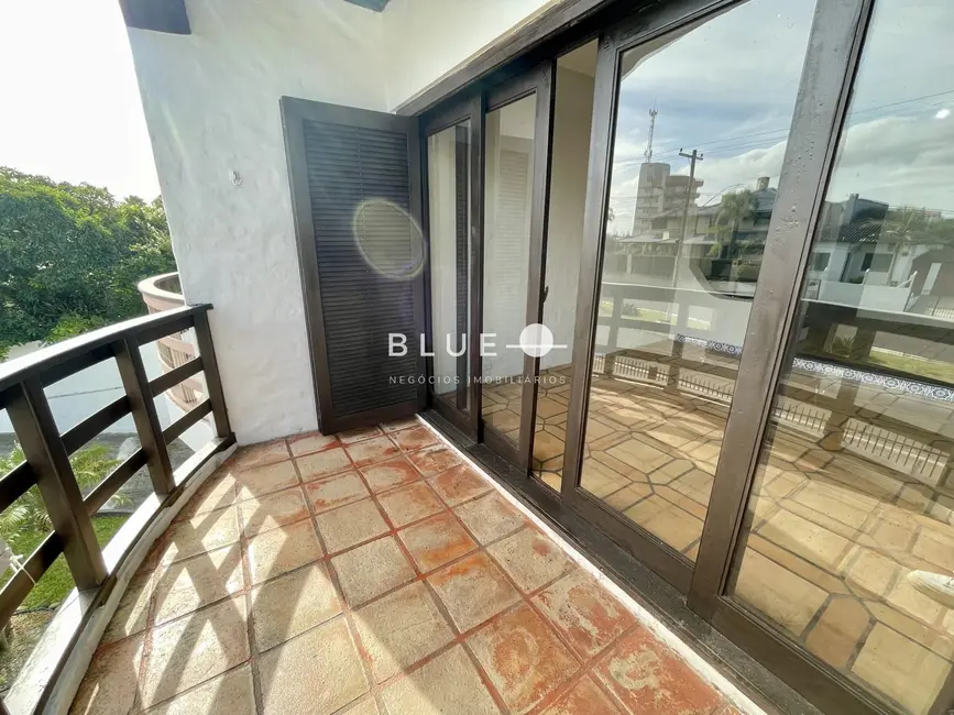 Foto 7 de Cobertura com 3 quartos à venda, 220m2 em Torres - RS