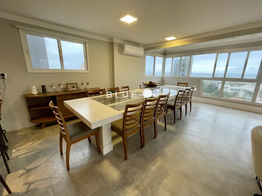 Foto 9 de Cobertura com 6 quartos à venda, 380m2 em Torres - RS