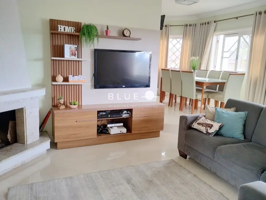 Foto 2 de Casa com 3 quartos à venda, 180m2 em Torres - RS