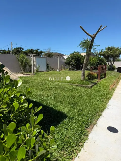 Foto 2 de Casa com 2 quartos à venda, 81m2 em Torres - RS