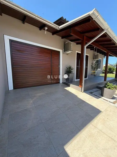 Foto 5 de Casa com 2 quartos à venda, 81m2 em Torres - RS