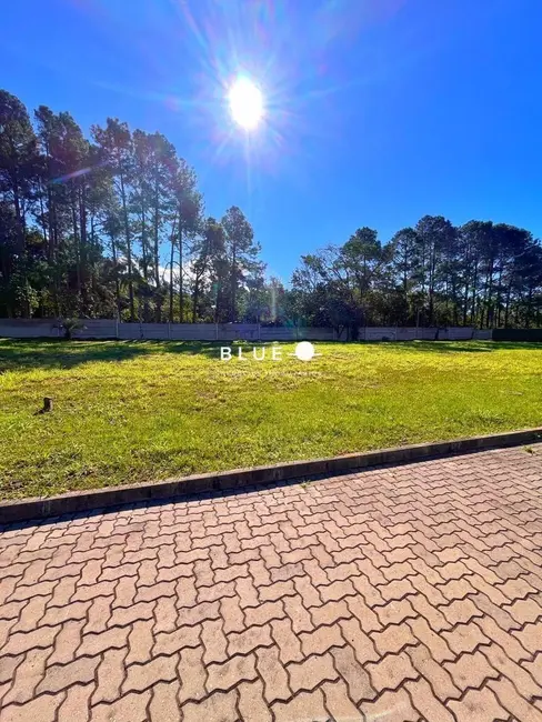 Foto 1 de Terreno / Lote à venda, 670m2 em Torres - RS