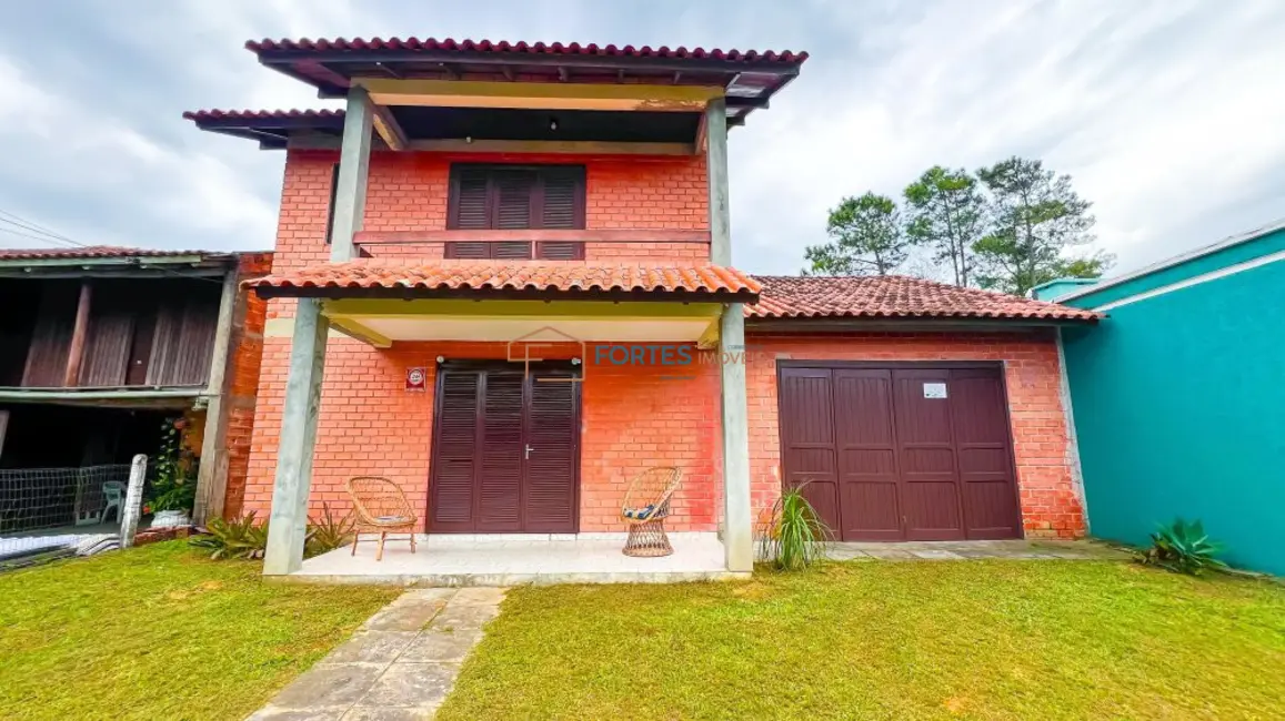 Foto 2 de Sobrado com 2 quartos à venda, 81m2 em Capao Da Canoa - RS