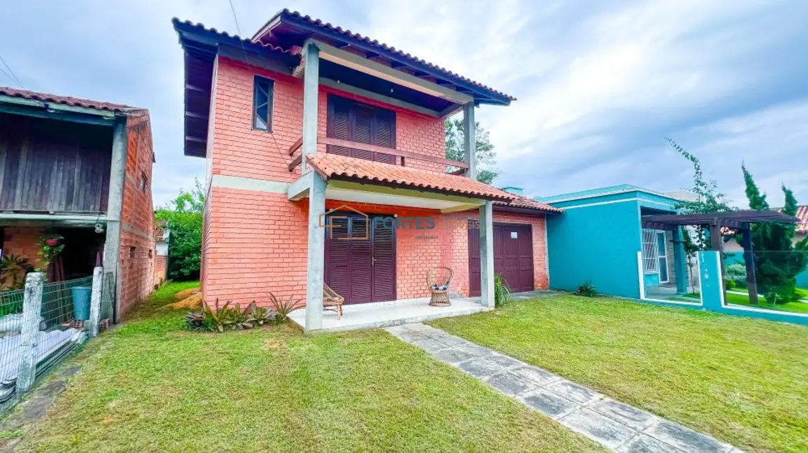 Foto 1 de Sobrado com 2 quartos à venda, 81m2 em Capao Da Canoa - RS