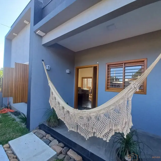 Foto 1 de Casa com 2 quartos à venda, 81m2 em Capao Da Canoa - RS