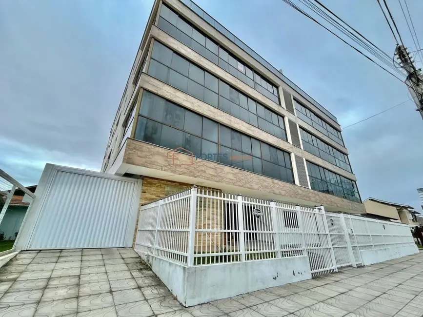 Foto 1 de Cobertura com 3 quartos à venda, 235m2 em Centro, Tramandai - RS