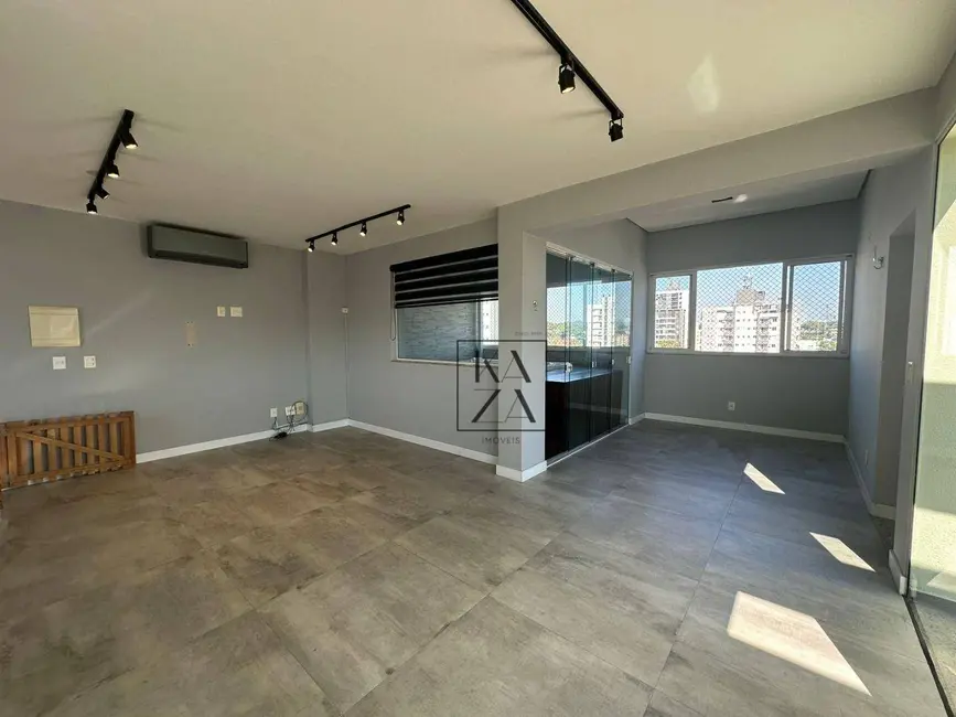 Foto 2 de Cobertura com 4 quartos à venda, 219m2 em Anita Garibaldi, Joinville - SC