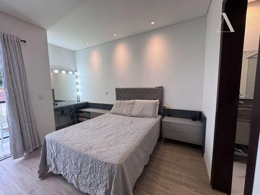 Casa com 3 quartos à venda, 135m2 em Saguaçu, Joinville - SC - imagem 9 Foto 9 de Casa com 3 quartos à venda, 135m2 em Saguaçu, Joinville - SC