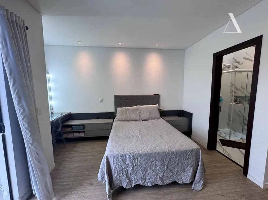 Casa com 3 quartos à venda, 135m2 em Saguaçu, Joinville - SC - imagem 8 Foto 8 de Casa com 3 quartos à venda, 135m2 em Saguaçu, Joinville - SC