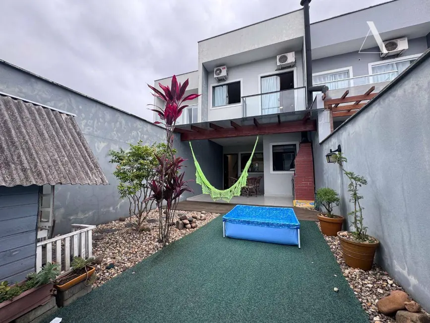 Casa com 3 quartos à venda, 135m2 em Saguaçu, Joinville - SC - imagem 5 Foto 5 de Casa com 3 quartos à venda, 135m2 em Saguaçu, Joinville - SC