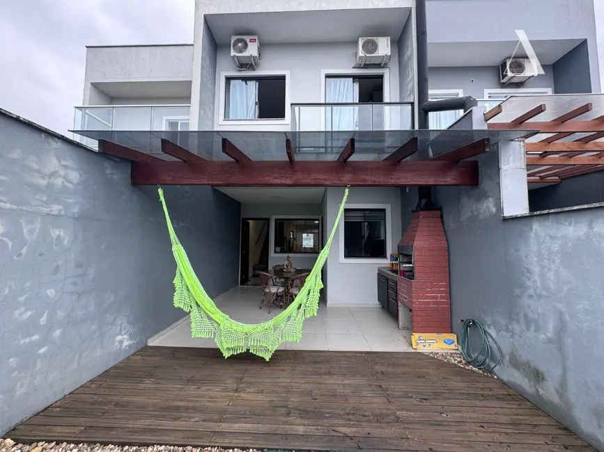 Casa com 3 quartos à venda, 135m2 em Saguaçu, Joinville - SC - imagem 6 Foto 6 de Casa com 3 quartos à venda, 135m2 em Saguaçu, Joinville - SC