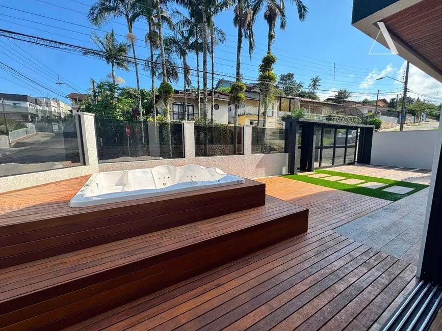 Foto 5 de Casa com 3 quartos à venda, 178m2 em Floresta, Joinville - SC