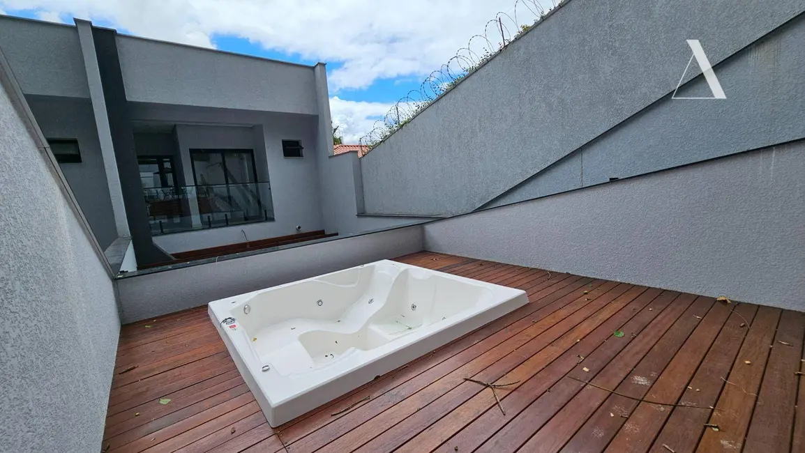 Foto 7 de Casa com 3 quartos à venda, 375m2 em Glória, Joinville - SC