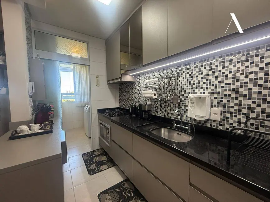 Foto 8 de Apartamento com 3 quartos à venda, 98m2 em Santo Antônio, Joinville - SC