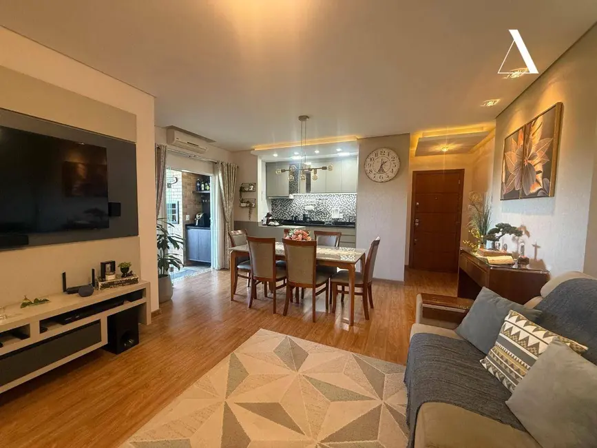 Foto 4 de Apartamento com 3 quartos à venda, 98m2 em Santo Antônio, Joinville - SC