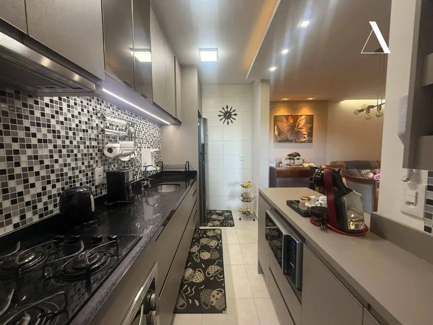 Foto 7 de Apartamento com 3 quartos à venda, 98m2 em Santo Antônio, Joinville - SC