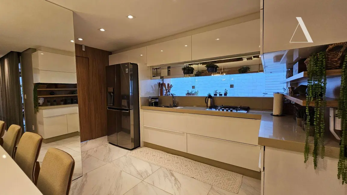 Casa com 3 quartos à venda, 212m2 em Saguaçu, Joinville - SC - imagem 7 Foto 7 de Casa com 3 quartos à venda, 212m2 em Saguaçu, Joinville - SC