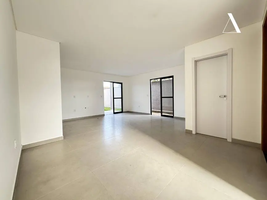 Foto 4 de Casa com 3 quartos à venda, 178m2 em Floresta, Joinville - SC