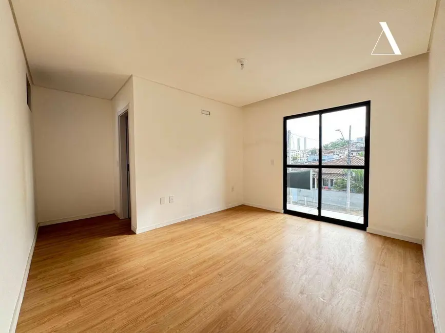 Foto 8 de Casa com 3 quartos à venda, 178m2 em Floresta, Joinville - SC