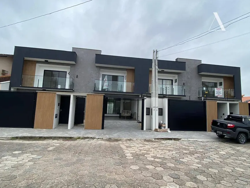 Foto 1 de Casa de Condomínio com 3 quartos à venda, 190m2 em Floresta, Joinville - SC