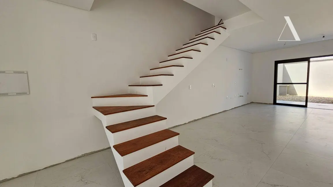 Foto 5 de Casa com 3 quartos à venda, 608m2 em Anita Garibaldi, Joinville - SC