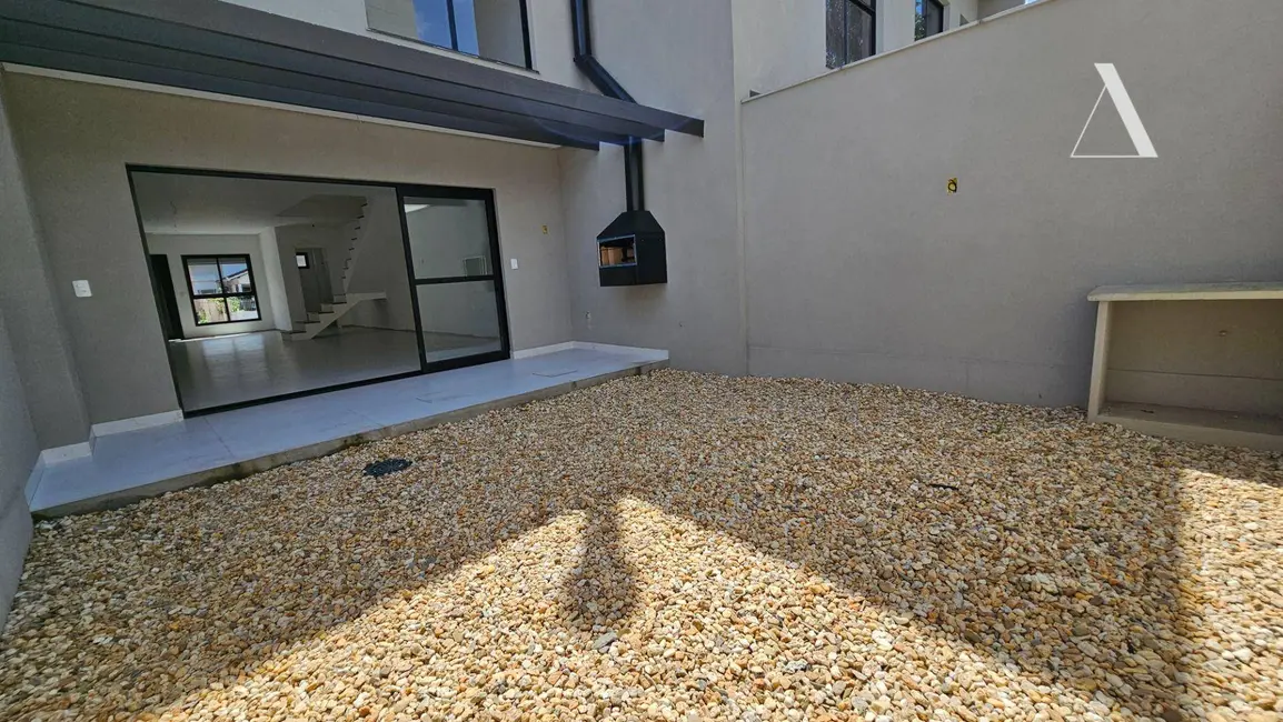 Foto 8 de Casa com 3 quartos à venda, 608m2 em Anita Garibaldi, Joinville - SC