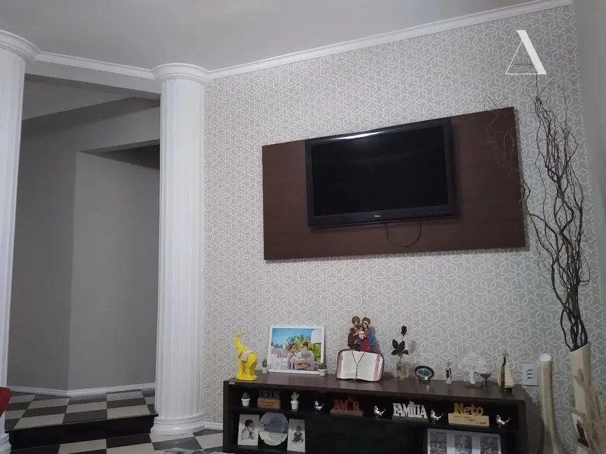 Foto 6 de Casa com 4 quartos à venda, 360m2 em Vila Nova, Joinville - SC