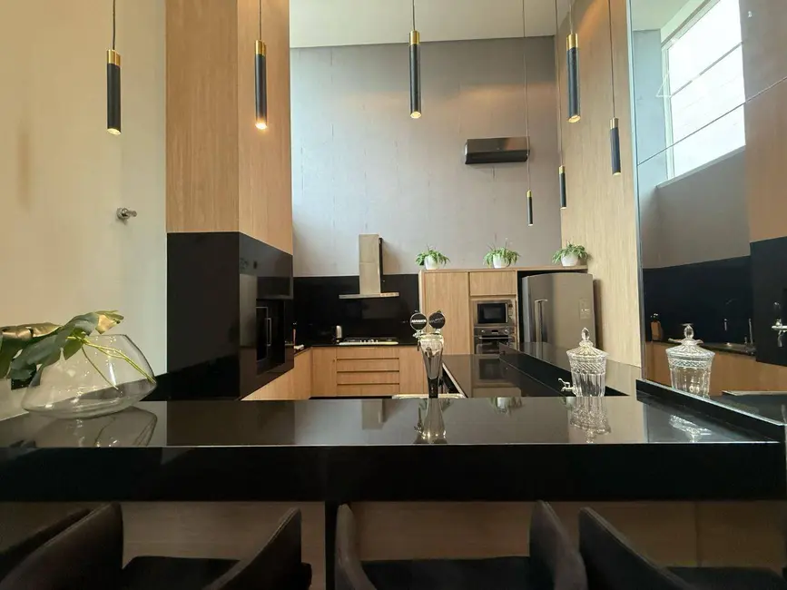 Foto 6 de Cobertura com 4 quartos à venda, 374m2 em Santo Antônio, Joinville - SC