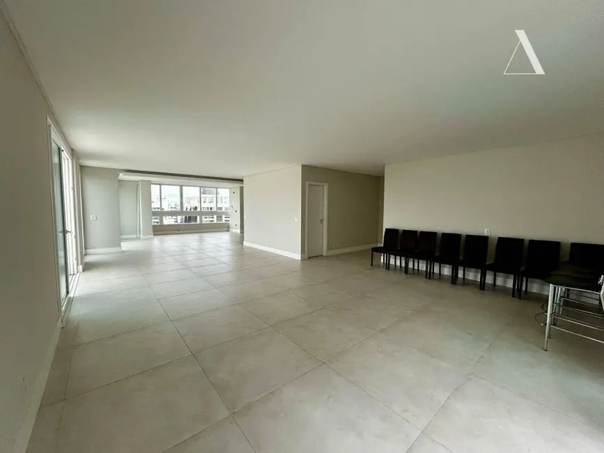 Foto 9 de Cobertura com 4 quartos à venda, 374m2 em Santo Antônio, Joinville - SC