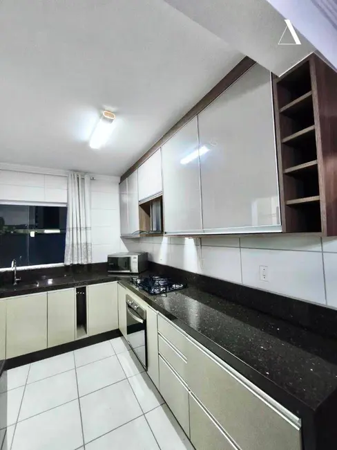 Foto 3 de Apartamento com 2 quartos à venda, 70m2 em Costa e Silva, Joinville - SC