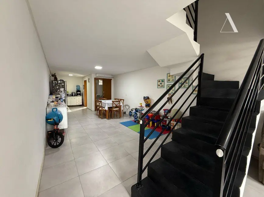 Foto 6 de Casa com 3 quartos à venda, 105m2 em Costa e Silva, Joinville - SC