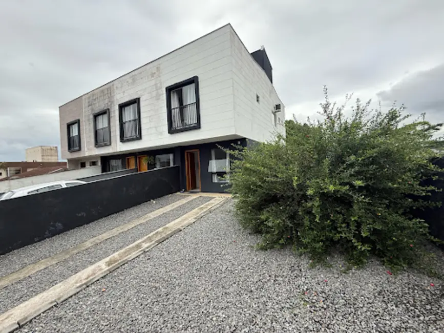 Foto 1 de Casa com 3 quartos à venda, 105m2 em Costa e Silva, Joinville - SC