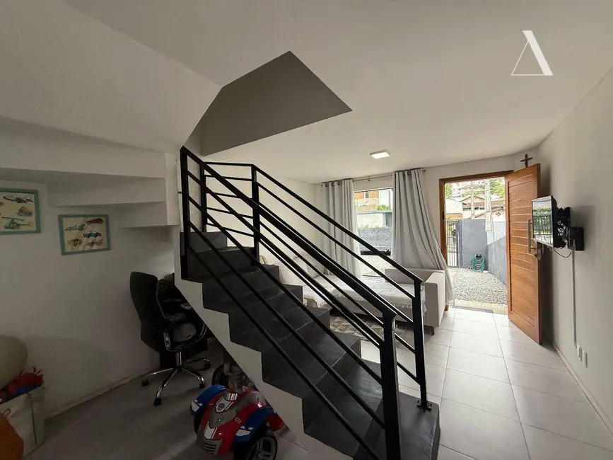 Foto 5 de Casa com 3 quartos à venda, 105m2 em Costa e Silva, Joinville - SC