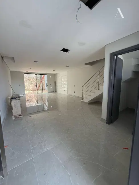 Foto 8 de Casa com 3 quartos à venda, 154m2 em São Marcos, Joinville - SC