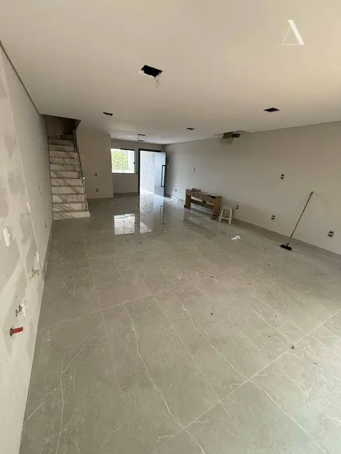 Foto 6 de Casa com 3 quartos à venda, 154m2 em São Marcos, Joinville - SC