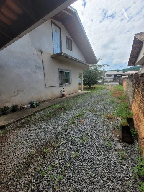 Foto 3 de Casa com 3 quartos à venda, 498m2 em Parque Guarani, Joinville - SC