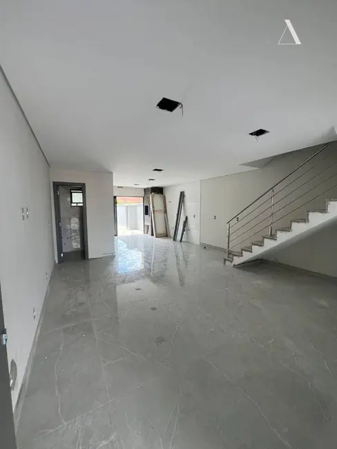 Casa com 3 quartos à venda, 169m2 em América, Joinville - SC - imagem 4 Foto 4 de Casa com 3 quartos à venda, 169m2 em América, Joinville - SC